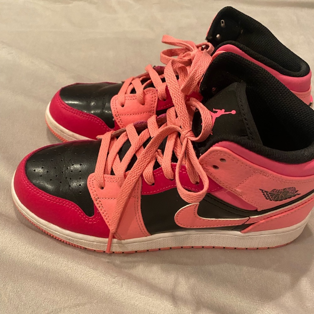 Nike Jordan’s - Picture 2 of 4